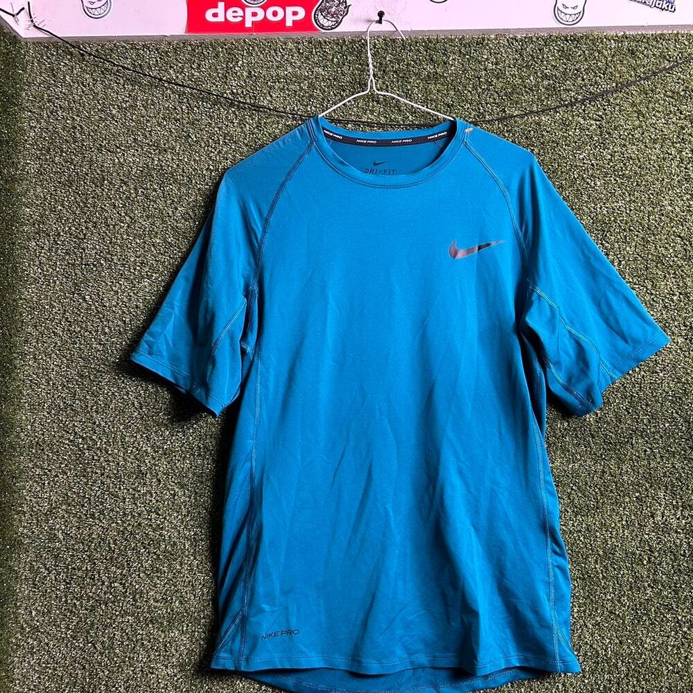 Nike Men's Blue T-shirt
